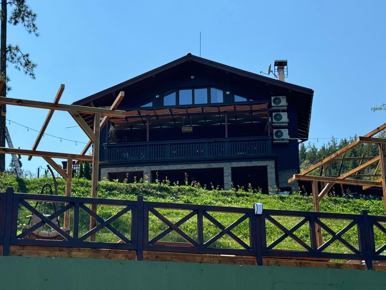 Villa Iskar Lake Residence By Bookvillabg Shtarkelovo Gnezdo Exteriör bild