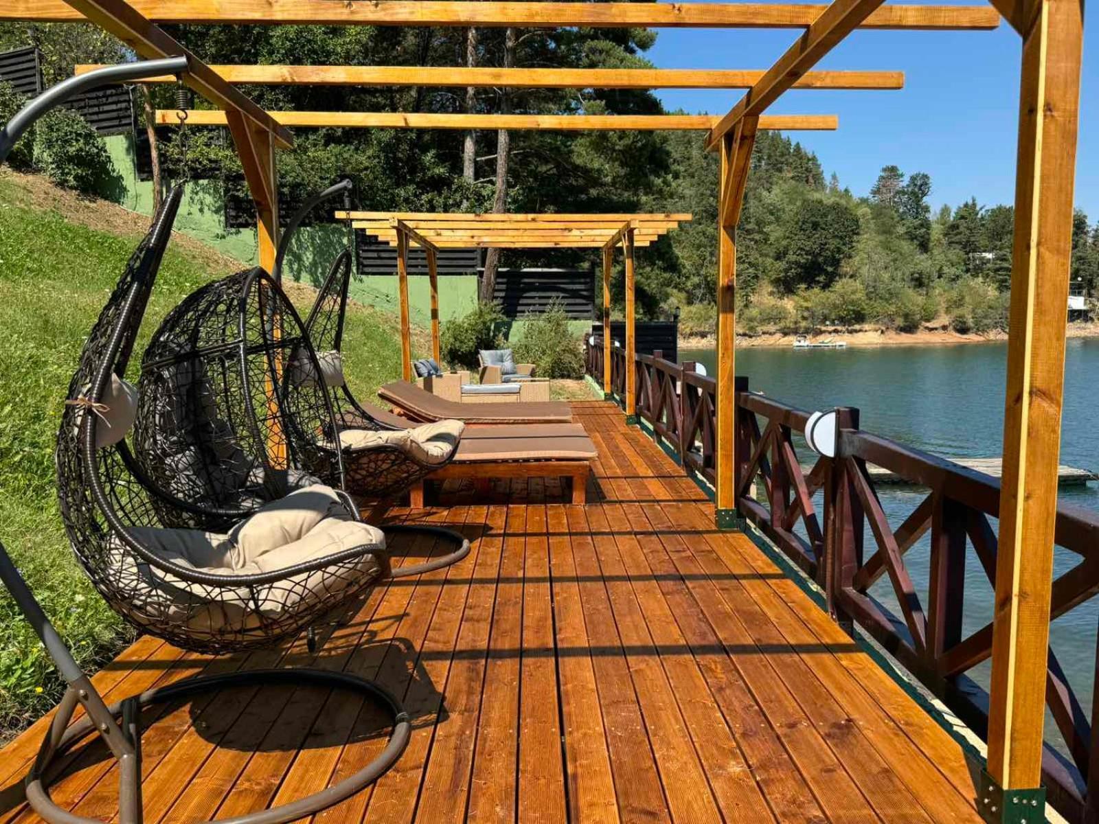 Villa Iskar Lake Residence By Bookvillabg Shtarkelovo Gnezdo Exteriör bild