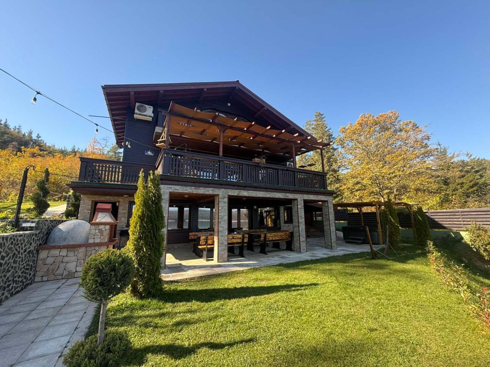 Villa Iskar Lake Residence By Bookvillabg Shtarkelovo Gnezdo Exteriör bild